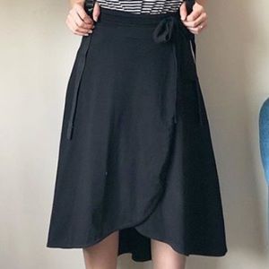 Pact wrap skirt sz small